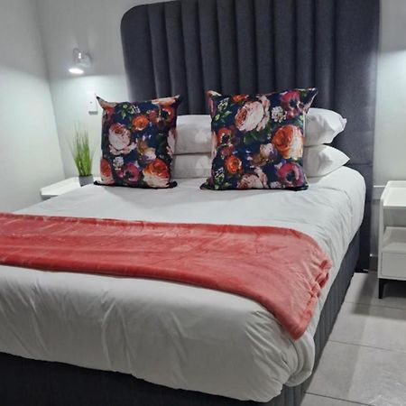 Blooming Rose Bed And Breakfast 폴로콰네 외부 사진